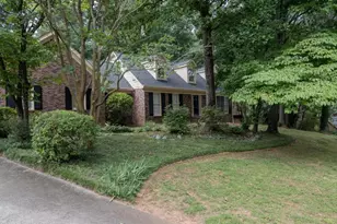 2858 Livsey Dr, Tucker, GA 30084 - Photo 2