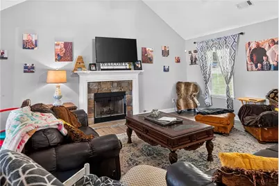 212 Burnt Hickory Lane SE, Calhoun, GA 30701 - Photo 4