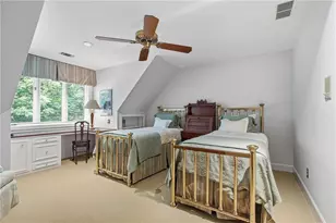 2401 Spalding Dr, Sandy Springs, GA 30350 - Photo 32