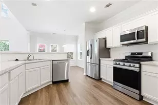 224 Brookhaven Ct, Acworth, GA 30102 - Photo 2