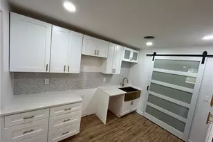 1766 Venetian Dr SW, Atlanta, GA 30311 - Photo 6