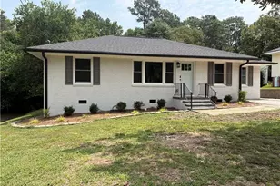 237 S Myrtle St, Winder, GA 30680 - Photo 2