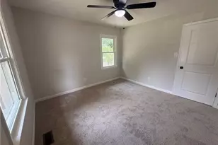 237 S Myrtle St, Winder, GA 30680 - Photo 16
