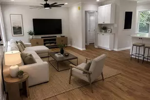 237 S Myrtle St, Winder, GA 30680 - Photo 10
