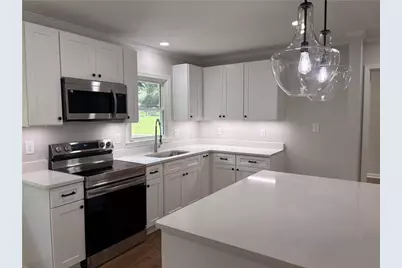 237 S Myrtle Street, Winder, GA 30680 - Photo 6