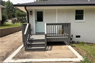 237 S Myrtle St, Winder, GA 30680 - Photo 30