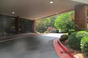 300 Johnson Ferry Rd, Sandy Springs, GA 30328 - Photo 14
