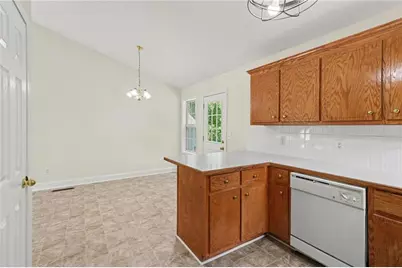 18 Broadlands Drive, White, GA 30184 - Photo 6
