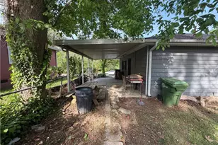 1517 Glenrock Dr NW, Atlanta, GA 30318 - Photo 16
