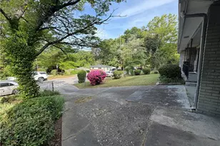 1517 Glenrock Dr NW, Atlanta, GA 30318 - Photo 4