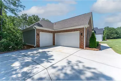 5171 Glen Forrest, Flowery Branch, GA 30542 - Photo 4