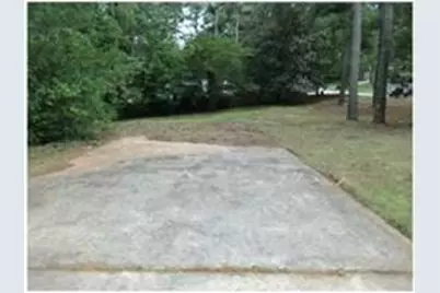 411 Safari Circle, Stone Mountain, GA 30083 - Photo 2