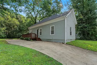1645 Connally Drive, East Point, GA 30344 - Photo 16