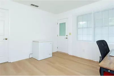 5003 Abbey Lane SW, Lilburn, GA 30047 - Photo 10