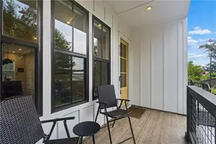 913 Brees Ct, Atlanta, GA 30318 - Photo 4