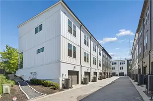 913 Brees Ct, Atlanta, GA 30318 - Photo 32