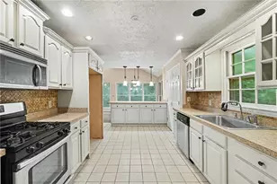 6160 Picketts Ridge, Acworth, GA 30101 - Photo 8