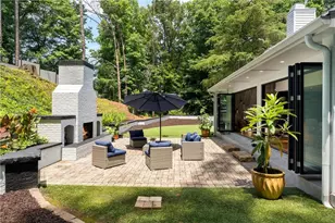 4070 Whitewater Creek Rd, Atlanta, GA 30327 - Photo 32