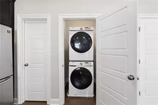 1821 Sanford Dr NW, Atlanta, GA 30318 - Photo 10