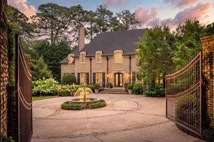305 Forrest Lake Dr NW, Sandy Springs, GA 30327 - Photo 2