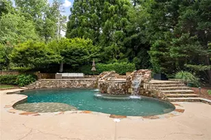 305 Forrest Lake Dr NW, Sandy Springs, GA 30327 - Photo 54