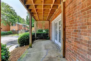 6520 Roswell Rd, Sandy Springs, GA 30328 - Photo 10