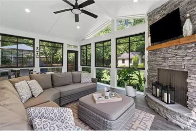 2304 Strathmore Drive NE, Atlanta, GA 30324 - Photo 16