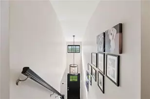 2304 Strathmore Dr NE, Atlanta, GA 30324 - Photo 28