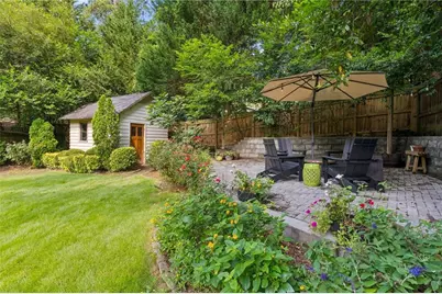 2304 Strathmore Drive NE, Atlanta, GA 30324 - Photo 18