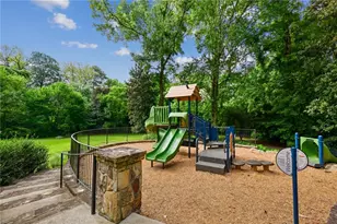 2304 Strathmore Dr NE, Atlanta, GA 30324 - Photo 40