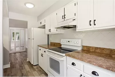 2912 Torreya Way SE, Marietta, GA 30067 - Photo 2