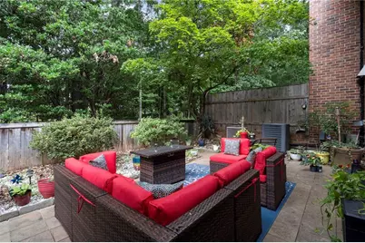 326 The Chace, Sandy Springs, GA 30328 - Photo 10