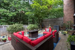 326 The Chace, Sandy Springs, GA 30328 - Photo 10