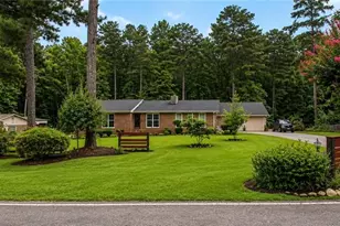 238 W Wedgewood Cir, Newnan, GA 30263 - Photo 2