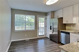 4504 Rushing Wind Ct, Powder Springs, GA 30127 - Photo 4