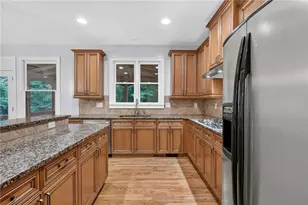 555 Washington Way, Cumming, GA 30040 - Photo 18