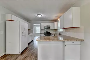 2300 Huntington Dr, Loganville, GA 30052 - Photo 16
