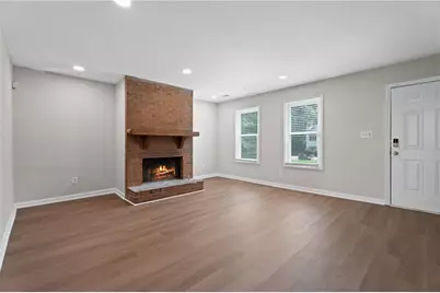 909 Silverwoods Drive, Atlanta, GA 30349 - Photo 6