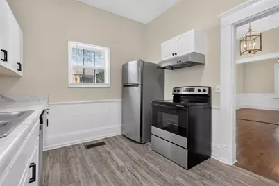 1070 Forest Ave, Stone Mountain, GA 30083 - Photo 10