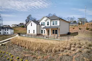 1226 Bloomsbury Ln, Gainesville, GA 30501 - Photo 1