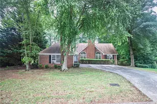 1404 Glenfield Dr, Lawrenceville, GA 30043 - Photo 2