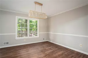 1404 Glenfield Dr, Lawrenceville, GA 30043 - Photo 10