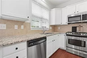 2246 Limehurst Dr NE, Brookhaven, GA 30319 - Photo 12