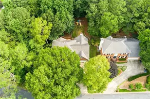 10785 Tuxford Dr, Alpharetta, GA 30022 - Photo 2