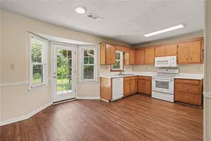 2835 Shane Dr, Snellville, GA 30078 - Photo 4