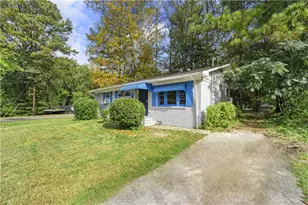 685 Bolton Rd NW, Atlanta, GA 30331 - Photo 2