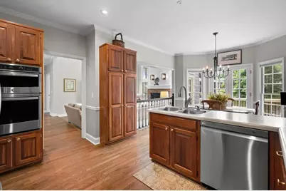 122 N Lakeside Drive NW, Kennesaw, GA 30144 - Photo 14