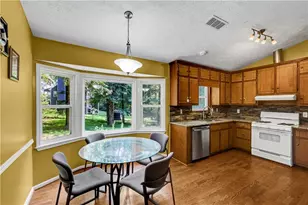 1501 Fieldrock Ct, Lawrenceville, GA 30043 - Photo 6