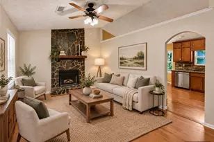 1501 Fieldrock Ct, Lawrenceville, GA 30043 - Photo 4
