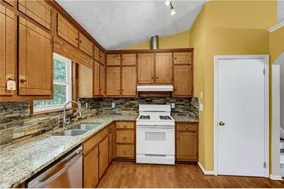1501 Fieldrock Court, Lawrenceville, GA 30043 - Photo 8